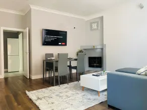 2 Bed Town Cntre Nr Theatre Free Park Wi Fi & Grdn - Image 3