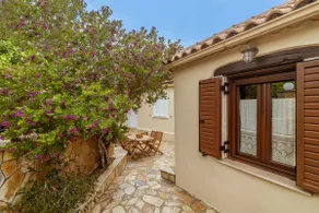 Traditional house with fresh vegetables garden - Image 4