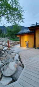 Spectacular Home on Estate w/view of Shushwap lake - Image 3