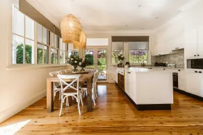 'Blooms At Berry' - Luxury in the Heart of Berry - Image 2
