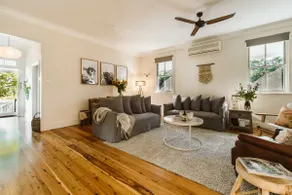 'Blooms At Berry' - Luxury in the Heart of Berry - Image 5