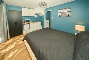 East Perth Retreat - Image 4
