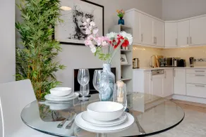 Contemporary Clapham Living - Image 4