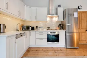 Contemporary Clapham Living - Image 2