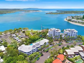 Chic Noosa riverside apt with great facilities - Image 2