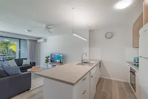 Chic Noosa riverside apt with great facilities - Image 5