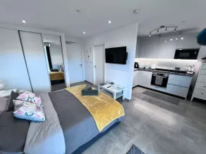 Studio Suite - E1 Spa & Wellness - Image 2