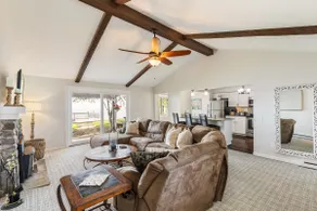 Lake Ontario Beauty! Sleeps 4! - Image 4