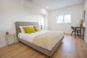 Spacious 3 bedroom single-story house with parking space - Image 2