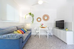 WintowinRentals Close to the beach, Private Terrace & Parking - Image 3