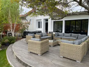 Beautiful outbuilding with terrace - Image 2