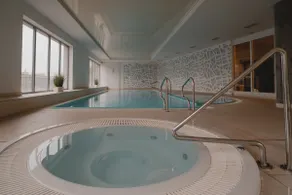 Waterlane Island with Pool, Sauna & Gym by Lion Apartments - Image 3