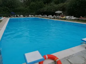 House with pool and private garden - Image 4
