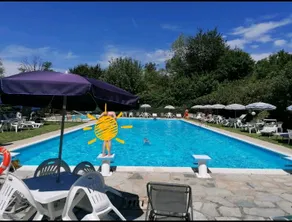 House with pool and private garden - Image 3