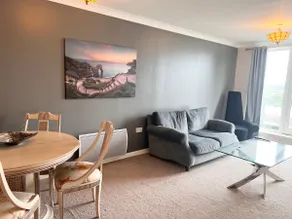 2 Bed flat B,stoke town/train station parking - Image 3