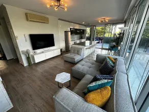 Stylish Large 2Bed2Bath Apartment - Image 3