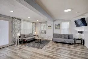 Aly's Oasis - with 5 beds 1/4 mile from downtown - Image 2