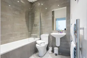 1 Bed Apartment - Redhill Central, Surrey, Gatwick #4 - Image 5