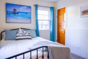 Harding Lakeside Getaway| 8 bedroom sleeps 16! - Image 5