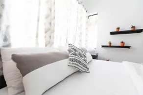 Handmade Homes : Golf Green - Image 3