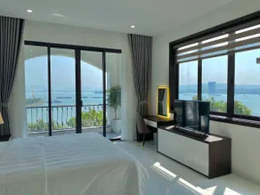 Ha Long Bay Seaside Mansion - Image 5