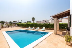 Chalet with private pool - Image 3