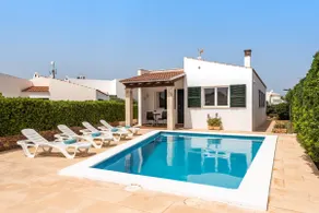 Chalet with private pool - Image 4