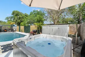 Comfort, Fun, & Relaxing Pool & Hot Tub Oasis! - Image 3