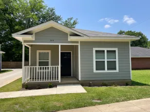Historic Mill Village South. Broadway Cottage - Image 2