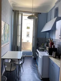 Large 2 bedroom in the heart of the city. - Image 5