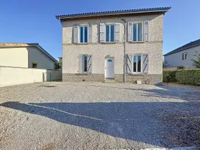 L'Écrin des Écoles | 2-bedroom apartment with parking & terrace - Image 4