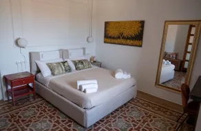Apartment in a historic building - Image 3