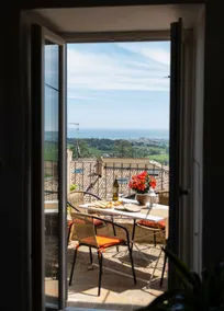 Apartment in a historic building - Image 2