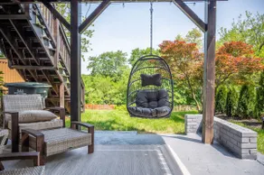 Luxury, Urban, & Elegant Oasis! Centrally-Located! - Image 4