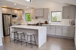 Renovated Southampton Home+Pool - Image 3
