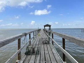 Beautiful 3BR Home With Pier - Image 2