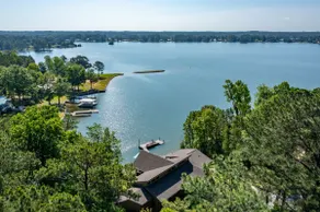 Luxury Lakehouse! Sleeps 15, Pets Welcome! - Image 4