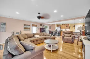 Cozy Getaway | Grill | Spacious! - Image 4