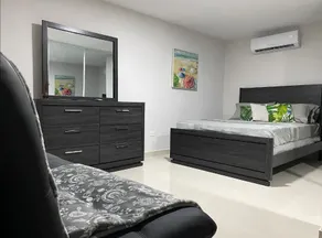 Luxury Remodeled Apt 4 - Nine14 - Image 2