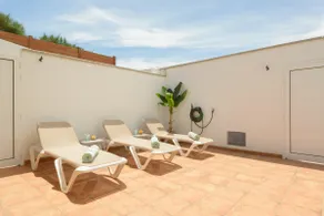Chalet with pool on the beach - Image 5