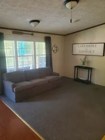 Lakeshore Lookout: Lakefront Home Lake Greenwood - Image 3