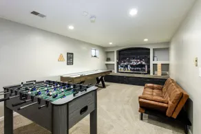 King size bed! 5-Bedroom Home W/ Outdoor Pergola! - Image 3