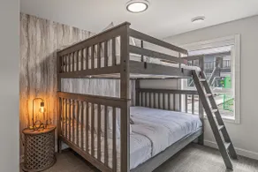 Classic Modern 4BR Nearby DT Hot tub and Pool - Image 5