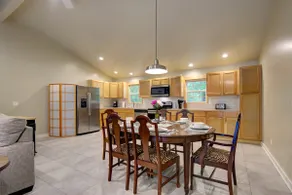 Bosque house sleeps 12. - Image 4