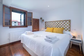 Historic apartment in the center, 2 minutes from the beach - Image 3