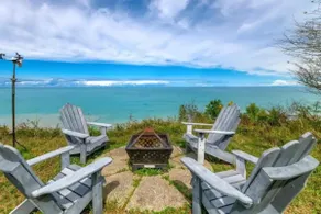 Lakefront Lodge Estate w/Hot Tub, Sauna & Beach - Image 5