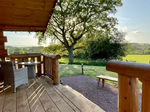 Willow, Luxury Log Cabin Retreat - Image 3