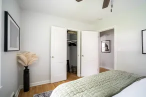 Cedarburg Retreat-Walk to DT - Image 5