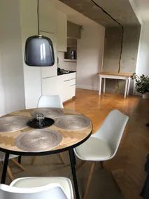 Chic artist apartment - Image 2