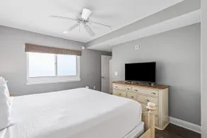 Sunshine Escape 11th-Floor Beachfront Getaway - Image 3